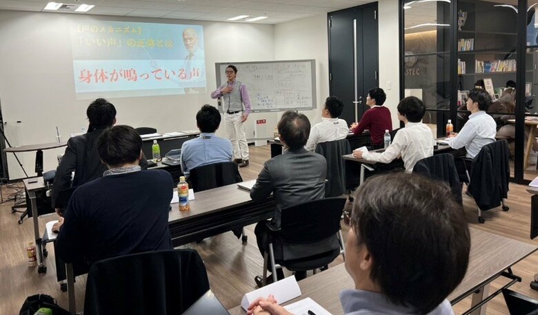 株主総会が集中する6月に向け、経営者のスピーチがステークホルダーに及ぼす影響力についてアンケート調査を実施 ~59.8%の社員が、社長のスピーチを残念だと思っている~