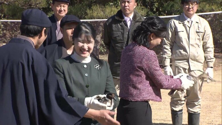 愛子さま「I hope you will enjoy」鴨場接待デビューで各国大使と英語であいさつ　佳子さまに手順確認し放鳥にチャレンジ　陛下プロポーズの地で｜FNNプライムオンライン