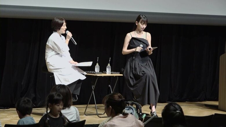 「子どもは自分の体が大切だと理解できると相手のことも大切に思い、尊重しあえるようになる」と坂本医師（左）