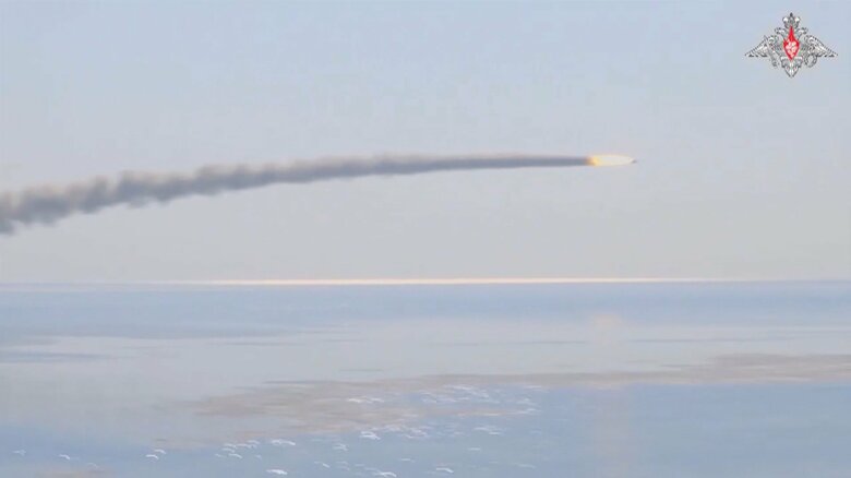 日本海の模擬目標に向けて、飛行する超音速対艦ミサイル