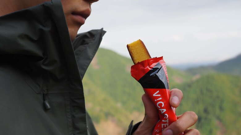 水分がなくても手軽に栄養補給できる（提供：文明堂東京）