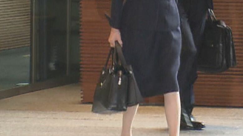 高市早苗総理大臣が持つバッグ