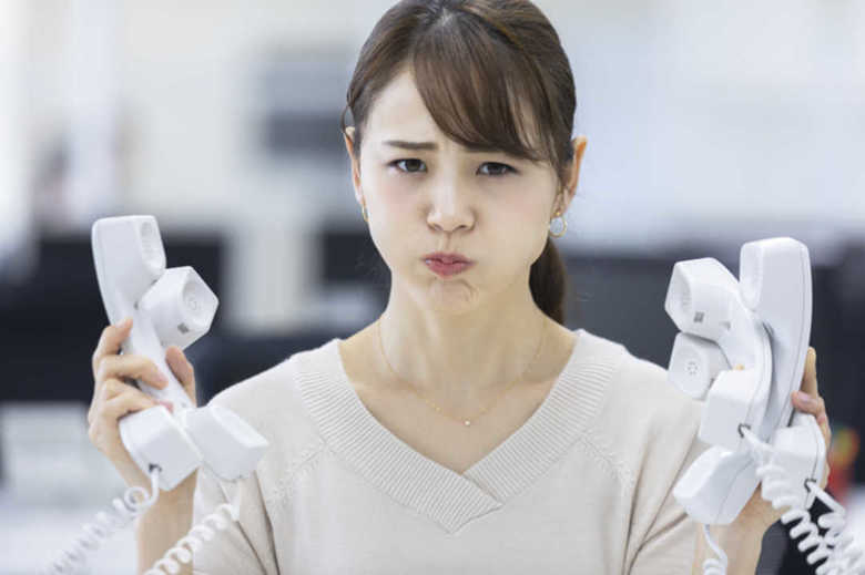 人と話しているみたい…コールセンター自動化で生産性向上 レストラン予約もAIが代行