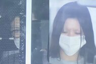 【独自】「謝れ、謝れ！」20代夫婦が高齢男性に暴行…夫が投げ飛ばし妻が蹴り上げ　東京・世田谷区の高級住宅街が騒然