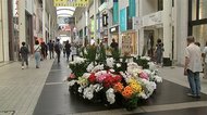 上通アーケードに花の飾り付け(熊本)