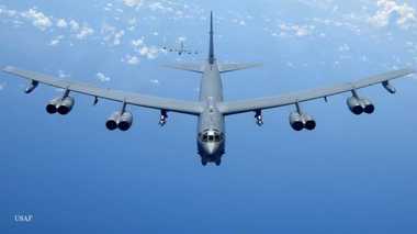 核搭載可能B-52H爆撃機の東シナ海飛行と英海軍強襲揚陸艦「アルビオン」が東京港入港