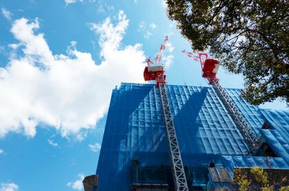 「今後さらに高騰も」建築費が約3割上昇でビルやマンションの修繕計画が大ピンチ　人手不足で人件費も徐々にアップへ【専門家解説】