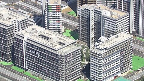 初の「参加資格剥奪」 選手村に滞在の海外選手2人が観光目的の外出で処分
