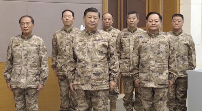 軍事施設を視察する習近平国家主席 (2022年11月)