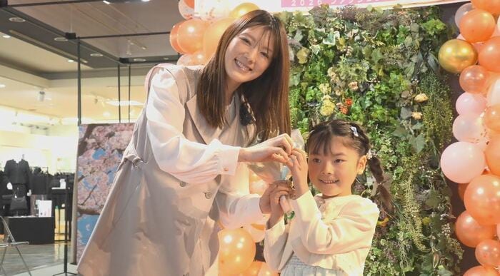 高松悠蒼ちゃんと母親の茉央さん