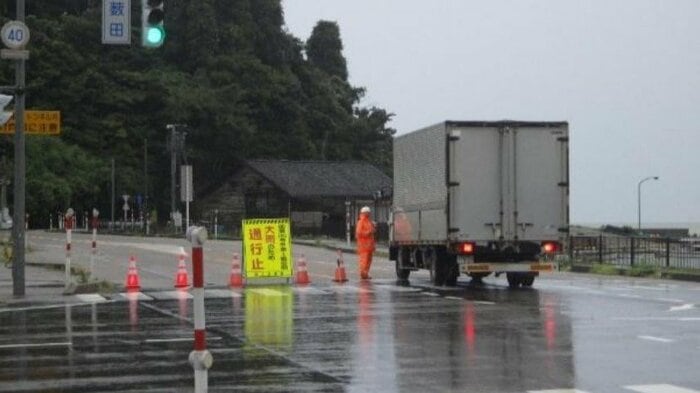 国道160号 中波・阿尾通行止め（27日からの大雨・富山河川国道事務所より）