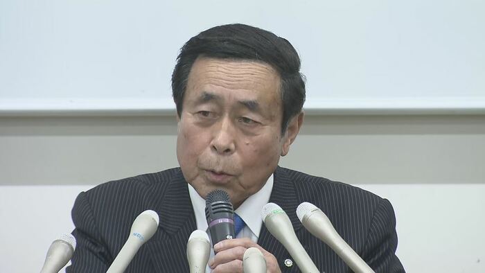 議会閉会後の記者会見(12月12日)