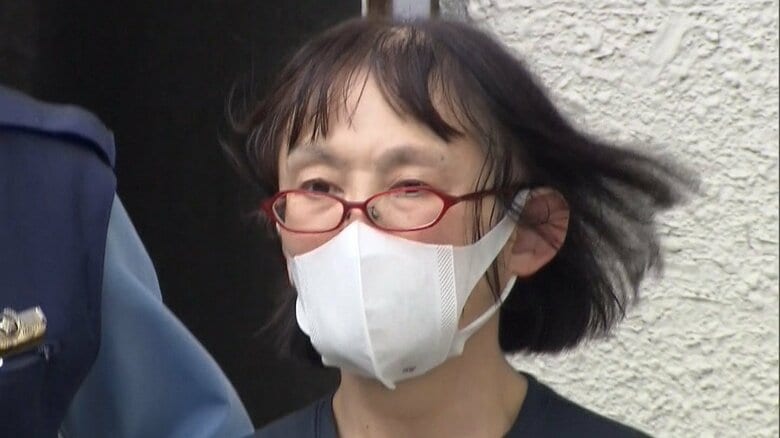 「好きな気持ちを抑えられず…」ストーカー行為繰り返した52歳女逮捕　元同僚の30代男性が働くスーパーに押しかけや「会いたい」メッセージも｜FNNプライムオンライン