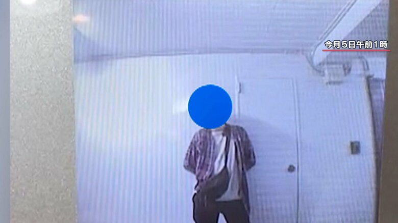 またもインターホンが鳴らされ、モニターには壁にもたれかかる男性の姿が