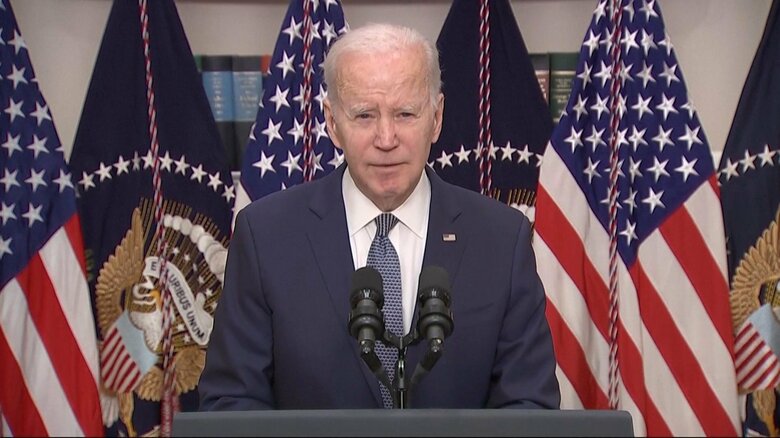 緊急会見を行ったバイデン大統領（ワシントン・3月13日）