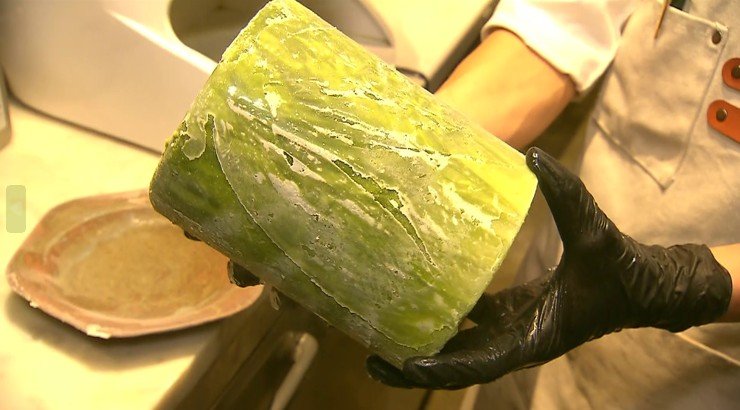 「氷や祐」で使用する氷は、氷自体に味が溶け込んでいる