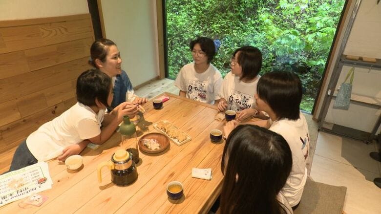 この日の宿泊客は台湾から体験学習に来た中学生