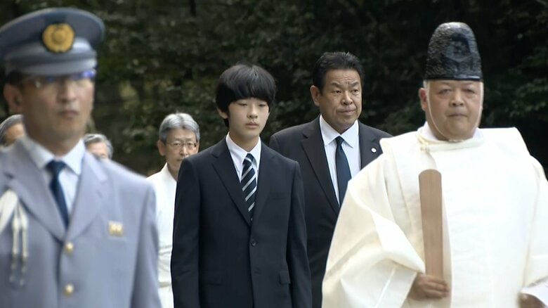 伊勢神宮「内宮」を参拝される悠仁さま