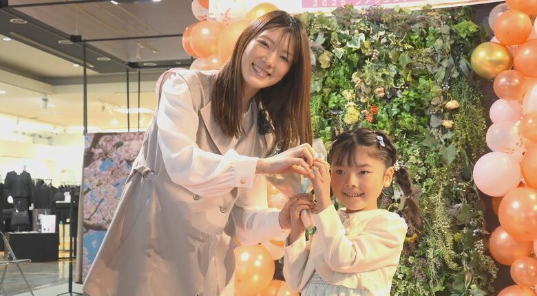 高松悠蒼ちゃんと母親の茉央さん