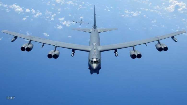 核搭載可能B-52H爆撃機の東シナ海飛行と英海軍強襲揚陸艦「アルビオン」が東京港入港