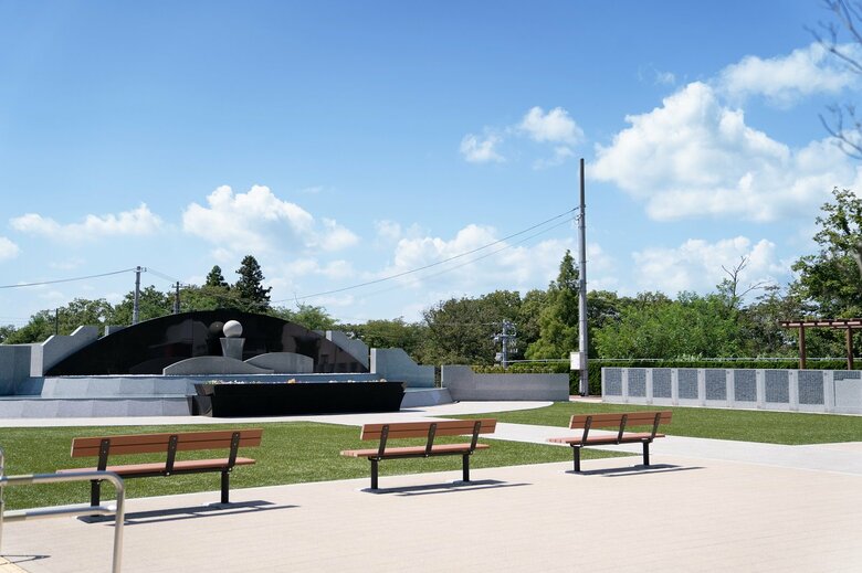 「鵯越墓園」の合葬墓（提供：神戸市）