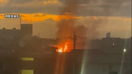 店舗兼住宅で火事　男性救助も死亡　別店舗の女性と消防隊員計4人けが　女性は飲食店厨房から“出火”目撃　川崎市