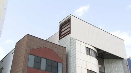 ビルの外壁落下し天井突き破る被害も　青森震度5強「後発地震注意情報」警戒続く　八戸市内の全公立小中学校が休校