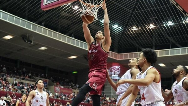 川崎ブレイブサンダースここ一番でビッグプレー 藤井祐眞からj ヒースへのアリウープ炸裂