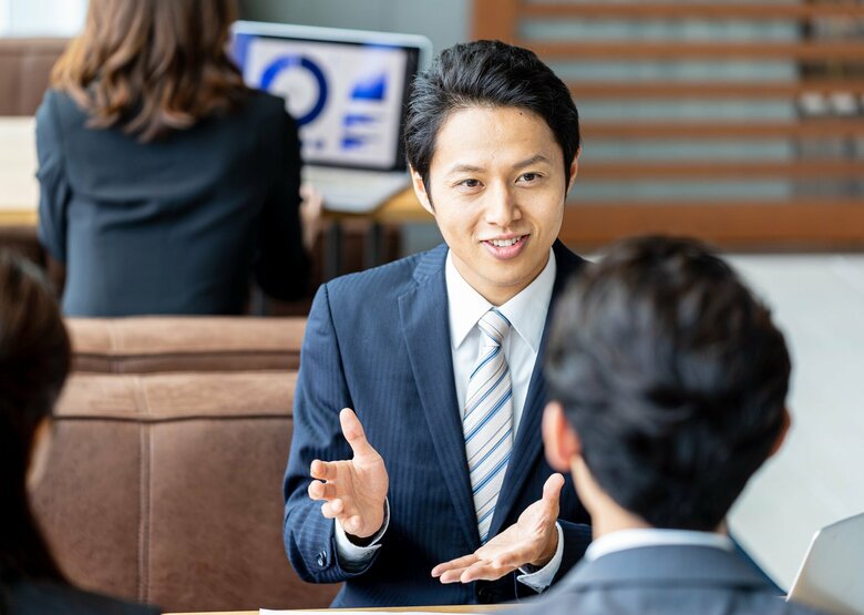法人営業経験5年以上でも、「交渉」に自信を持っている人は半数以下!株式会社アルヴァスデザインが法人向け営業職として5年以上働く方を対象に「交渉に関する意識調査」を実施!