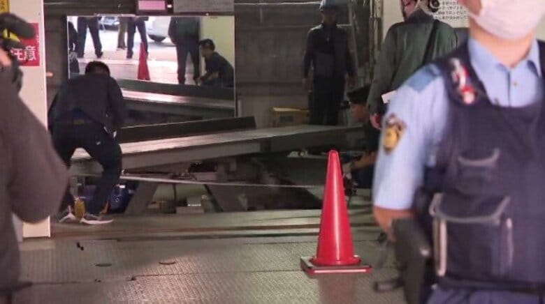 【速報】立体駐車場でベビーカーが”隙間”に転落　乗っていた生後６カ月の女児は頭蓋骨骨折などの重傷｜FNNプライムオンライン