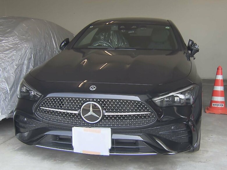 乗用車で自転車の55歳男性をはねて重傷負わせ逃走か 現場に現れた83歳会社役員の男逮捕 容疑を否認｜FNNプライムオンライン