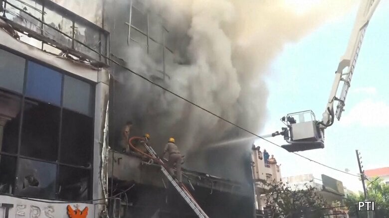 インド北部でビル火災　学生ら15人死亡　非常口なく電子ロックも不具合か　地元メディア報道｜FNNプライムオンライン