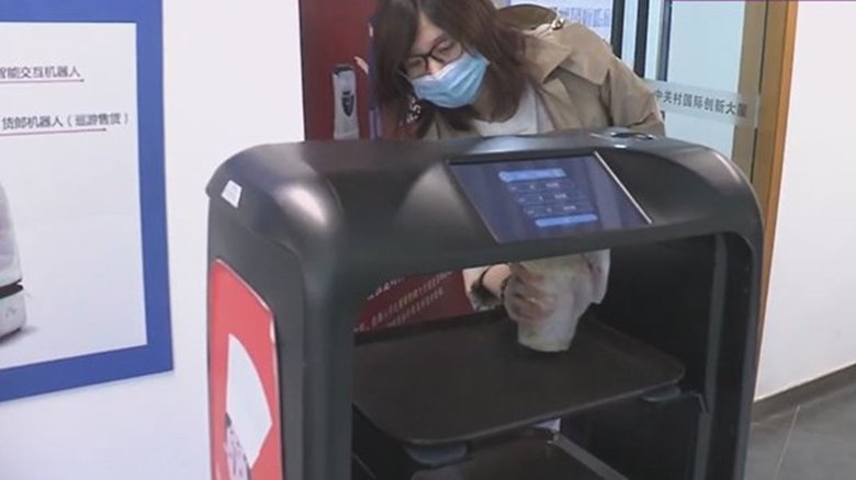飲食店からオフィスに食事を配達するロボット