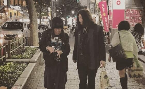 2015年 かまやつ氏と一緒に渋谷を歩くアラン氏 兄弟のようだった