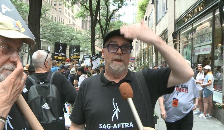 「AIにスキャンされてサヨナラだよ」とスト参加の俳優