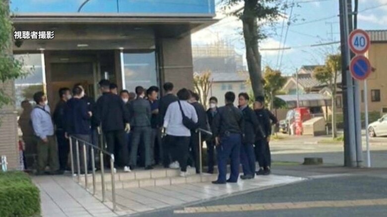 逃走の末に男が逮捕されたマンション（袋井市）