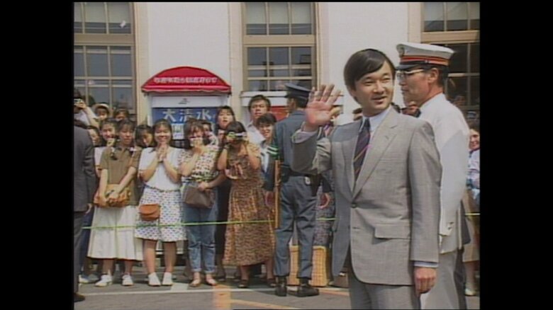 軽井沢駅に到着された皇太子さま（長野・軽井沢町）