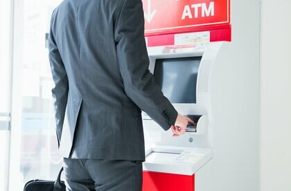 詐取されたカードでの“不正出金”をAIが判断…実証実験で検知率94％のシステムの今後を聞いた