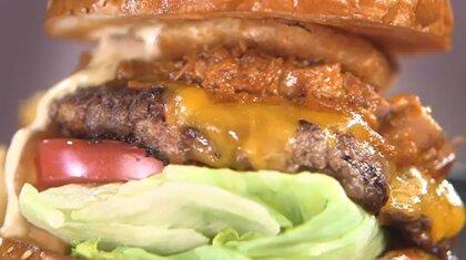 日本一のハンバーガーに輝いた「世界に通用する」味とは？ 元高校球児が挑むグルメバーガーの道