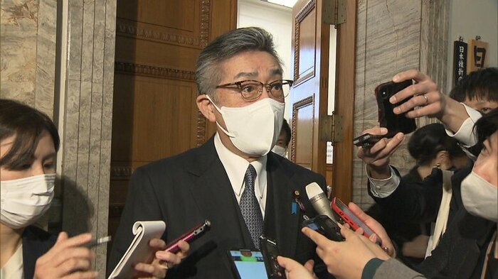 中条きよし参院議員(77)
