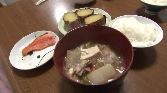 「二十歳のつどい」の前日は五百子さんの豚汁で祝う