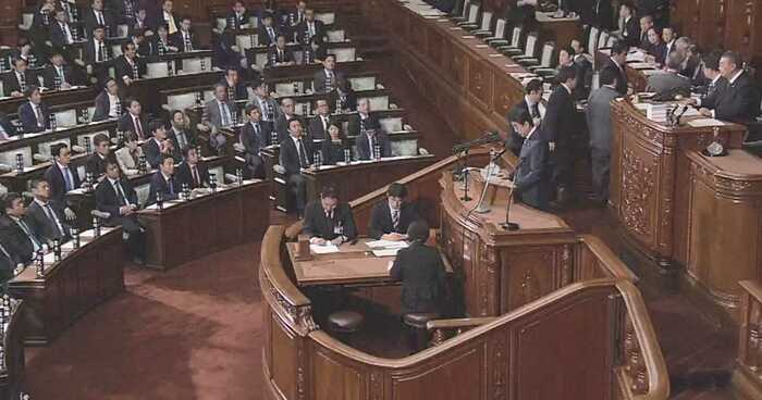 13日 出入国管理法改正案が審議入り