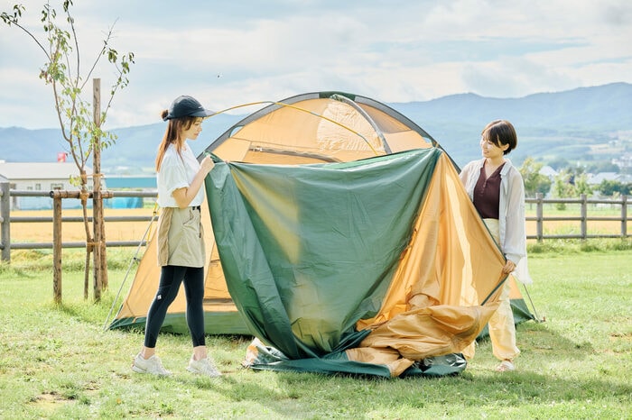 テント張りで失敗しないコツを覚えよう（イメージ）