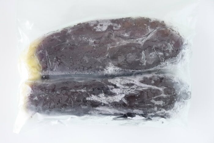 レンチンして、粗熱が取れたら、1本ずつラップで包み、ジッパーバッグに入れて冷凍を。