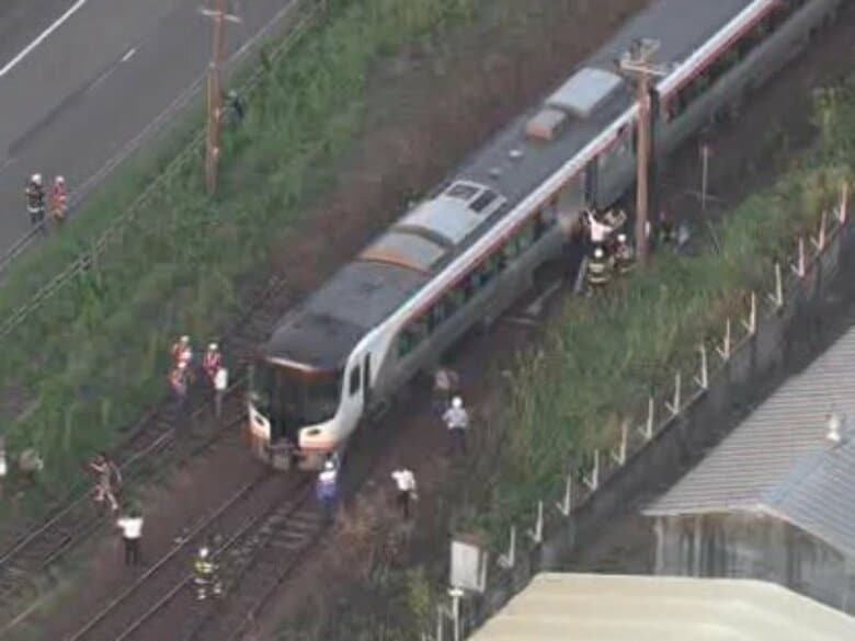 【JR高山線】運転見合わせの岐阜ー鵜沼間 運転再開 踏切でキャリアカーと衝突する事故｜FNNプライムオンライン
