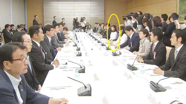 新原局長と知り合うきっかけとなった「一億総活躍国民会議」に出席する菊池桃子さん