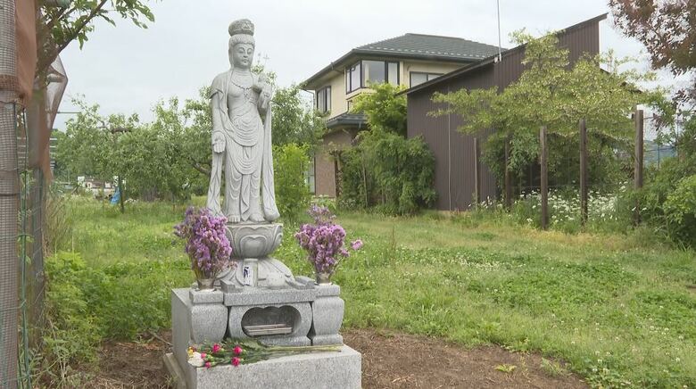 被告の両親が建てた観音像