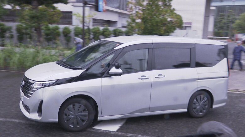 猪俣容疑者が乗った車（20日午前9時過ぎ）