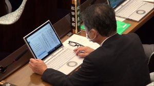 仕事中に議員が居眠り・ネットサーフィン・読書…疑惑の神奈川県議を直撃取材