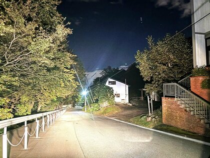 【ヒグマ速報】札幌市西区に再びクマが出没―市や警察が出動対応中―付近では夕方にも横断するクマ目撃＜北海道札幌市山の手＞